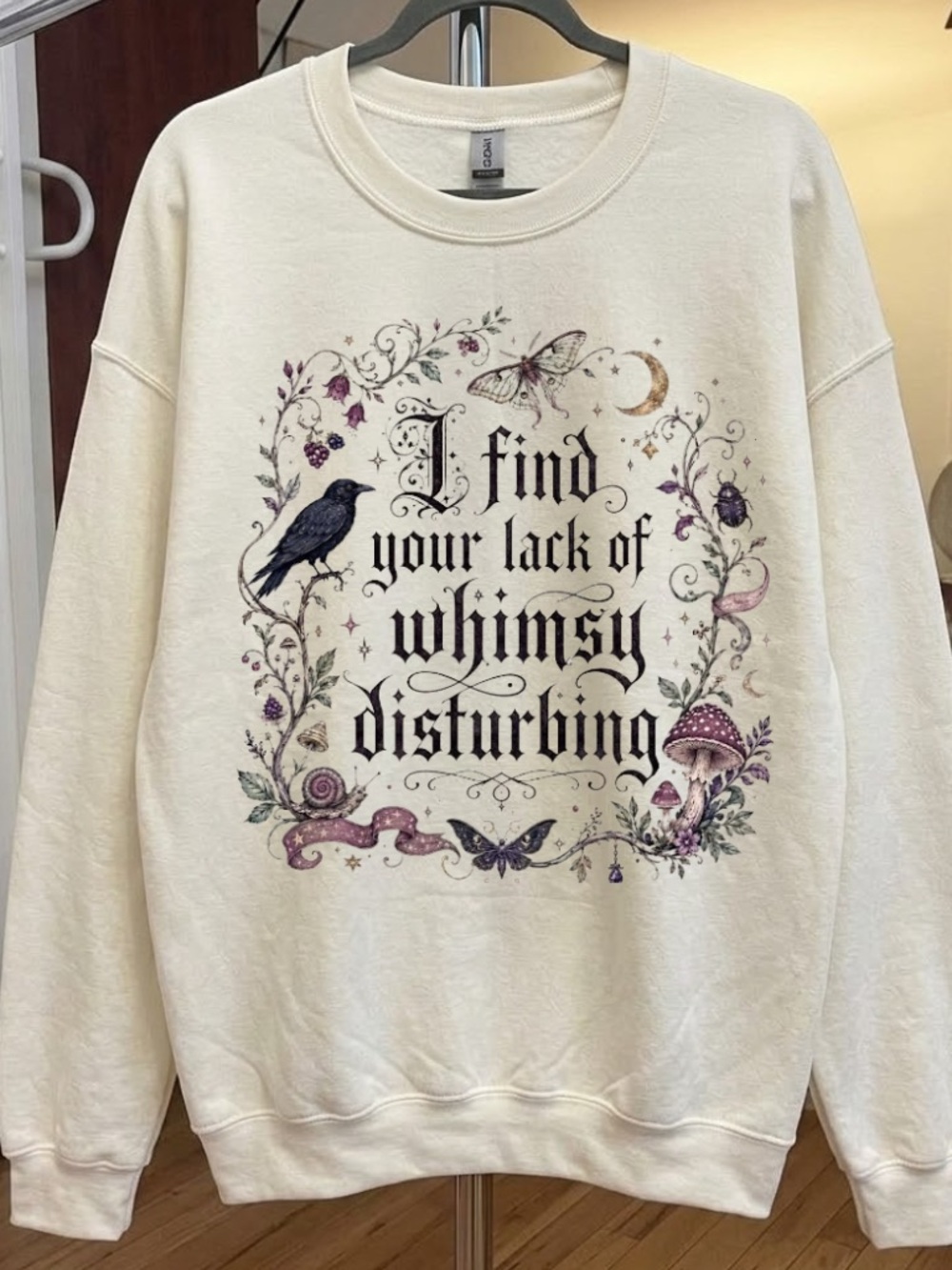 Gildan Cream Praying Mantis Sweatshirt, Vintage Insect Graphic Sweater